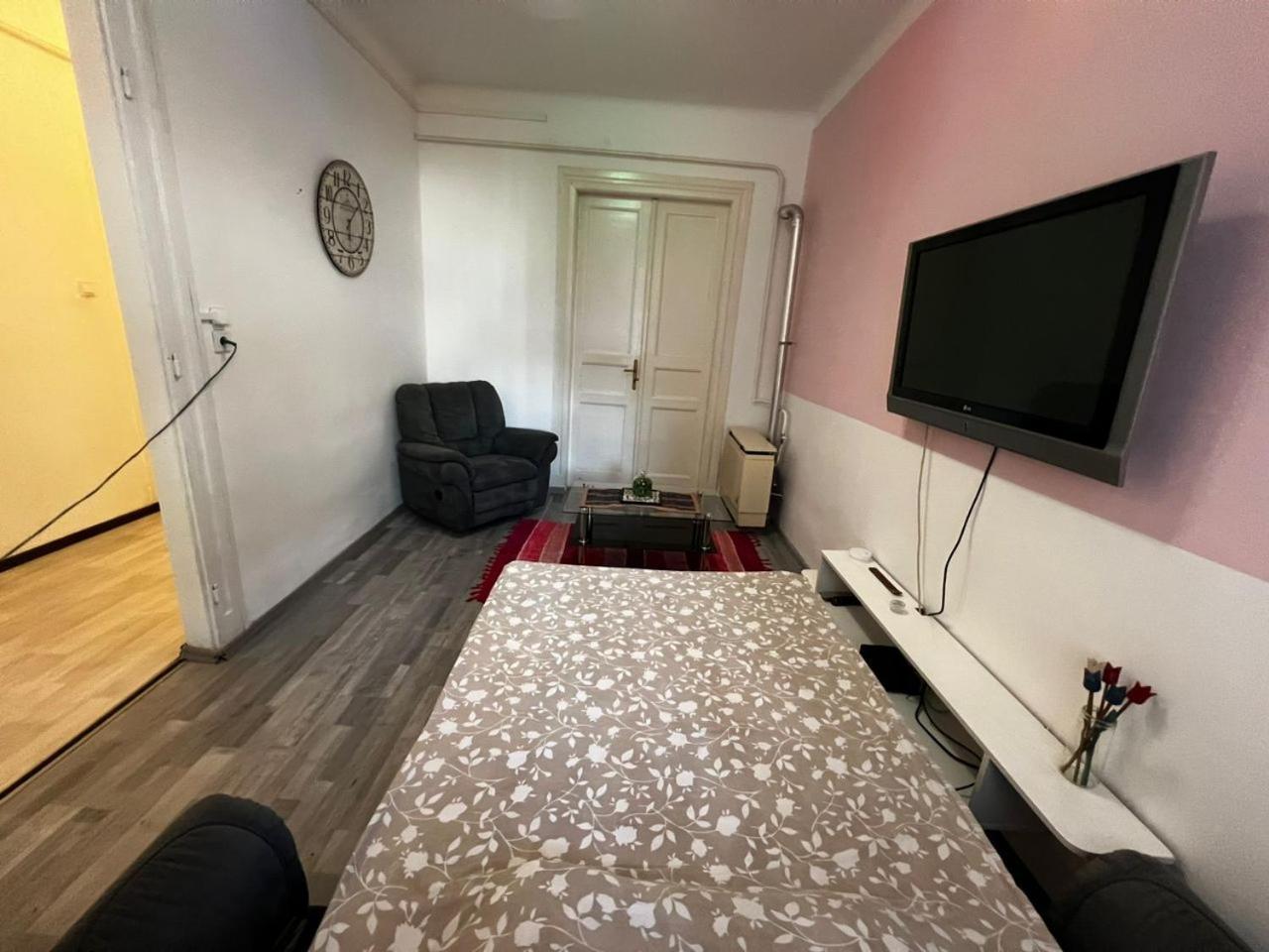 Szeged Apartment Buitenkant foto